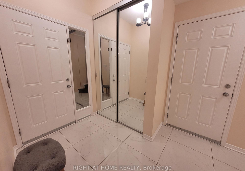 239-highpointe-crescent-ottawa-ontario-x12379301