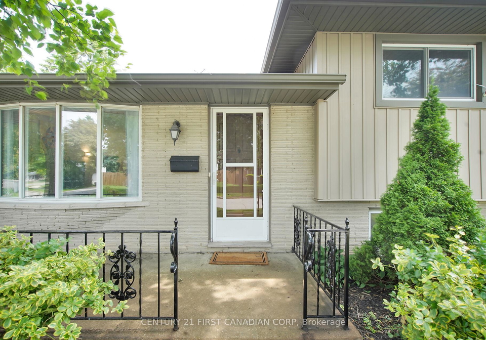 1-buchan-road-london-east-ontario-x12379588
