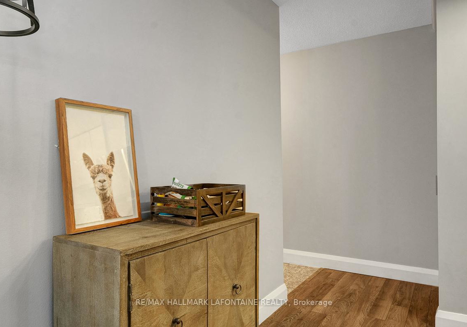 475-laurier-avenue-w-ottawa-ontario-x12379627