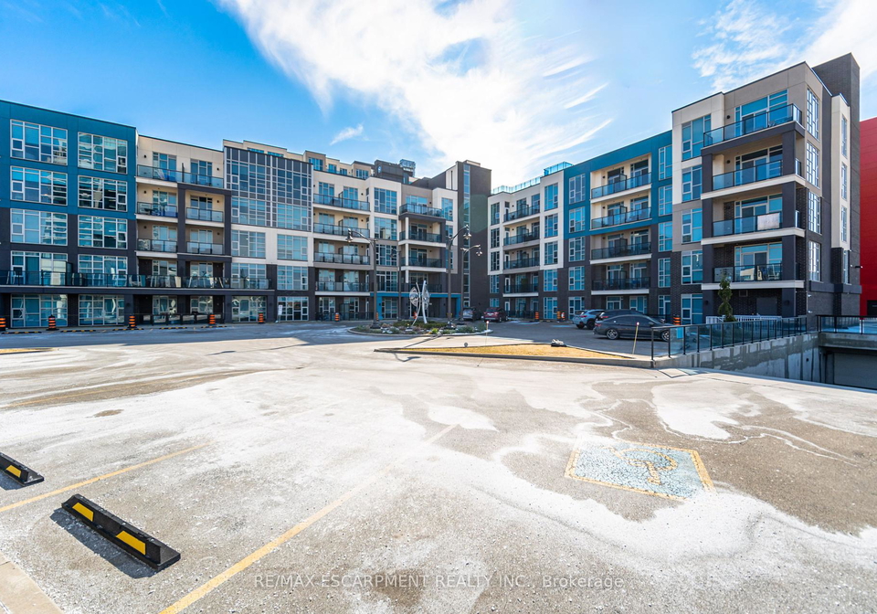 10-concord-place-grimsby-ontario-x12379666