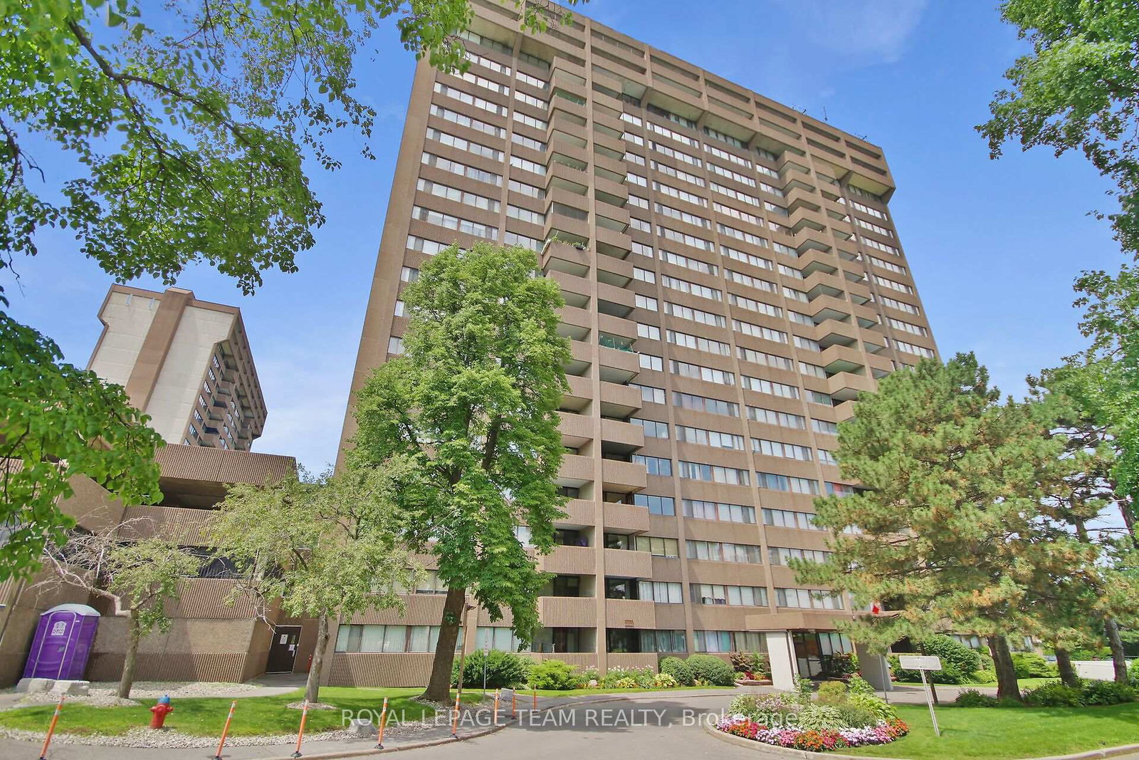 1285-cahill-drive-ottawa-ontario-x12379697