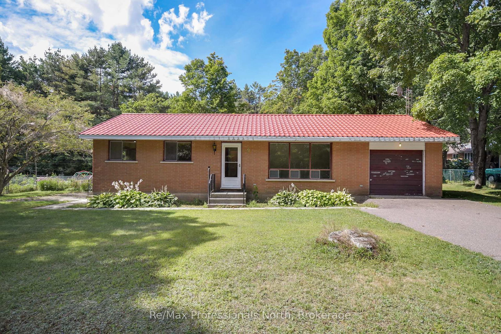 9-macnaughtan-court-bracebridge-ontario-x12379732