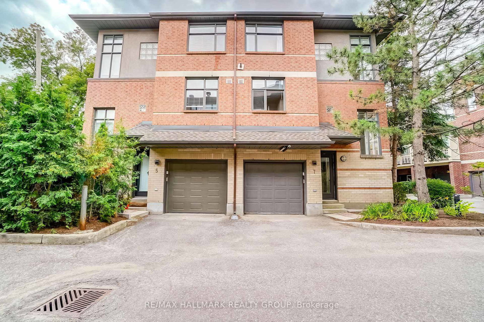 10-concord-street-n-ottawa-ontario-x12379803
