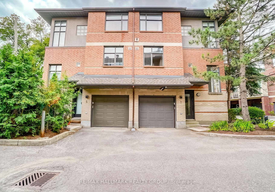 10-concord-street-n-ottawa-ontario-x12379803