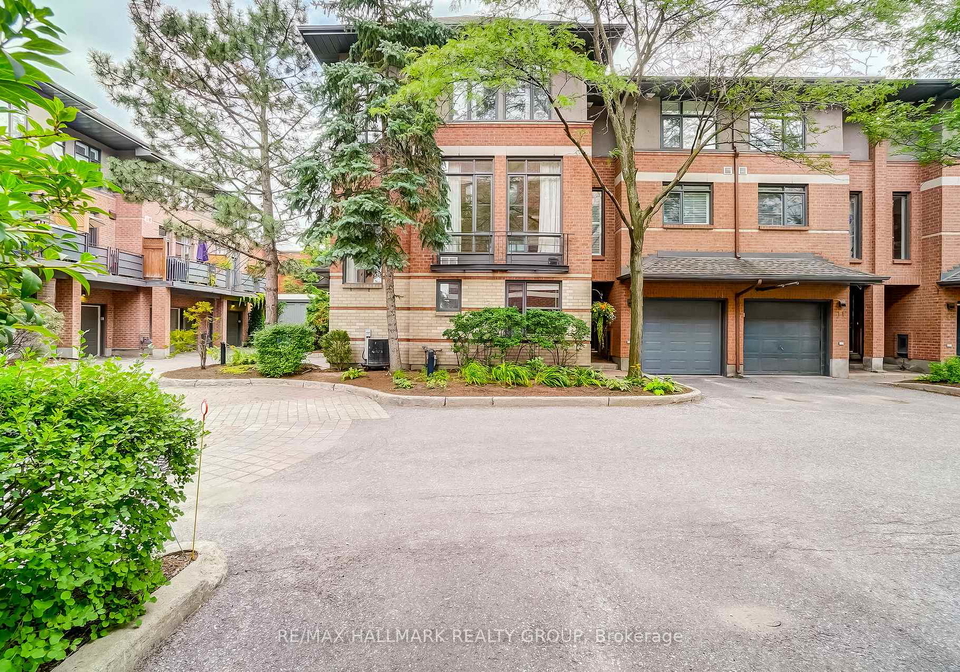 10-concord-street-n-ottawa-ontario-x12379803