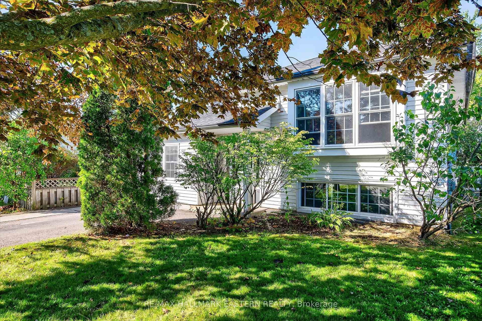 1200-huntington-circle-peterborough-west-ontario-x12380041