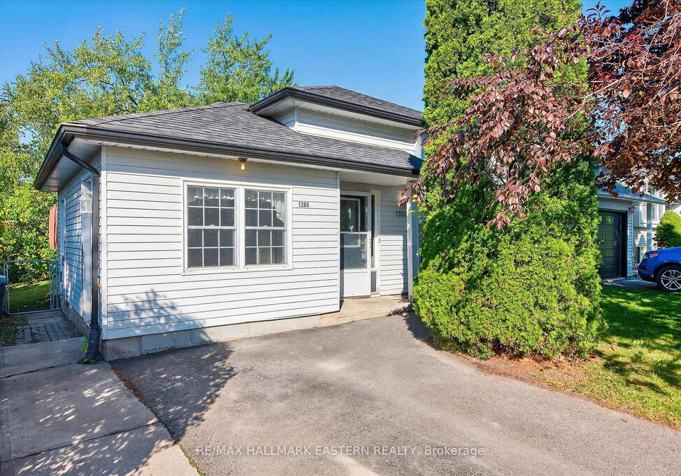 1200-huntington-circle-peterborough-west-ontario-x12380041