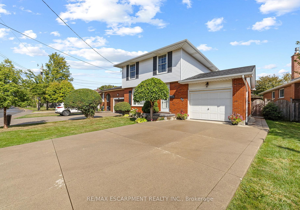 47-leaway-avenue-hamilton-ontario-x12380207