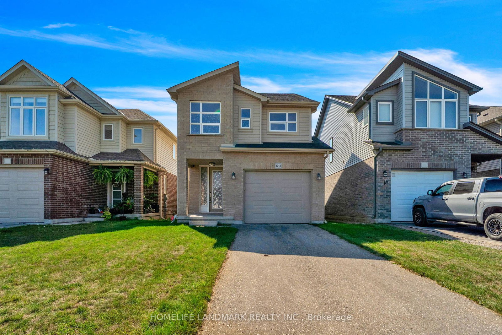 1713-ohanlan-cross-london-north-ontario-x12380251