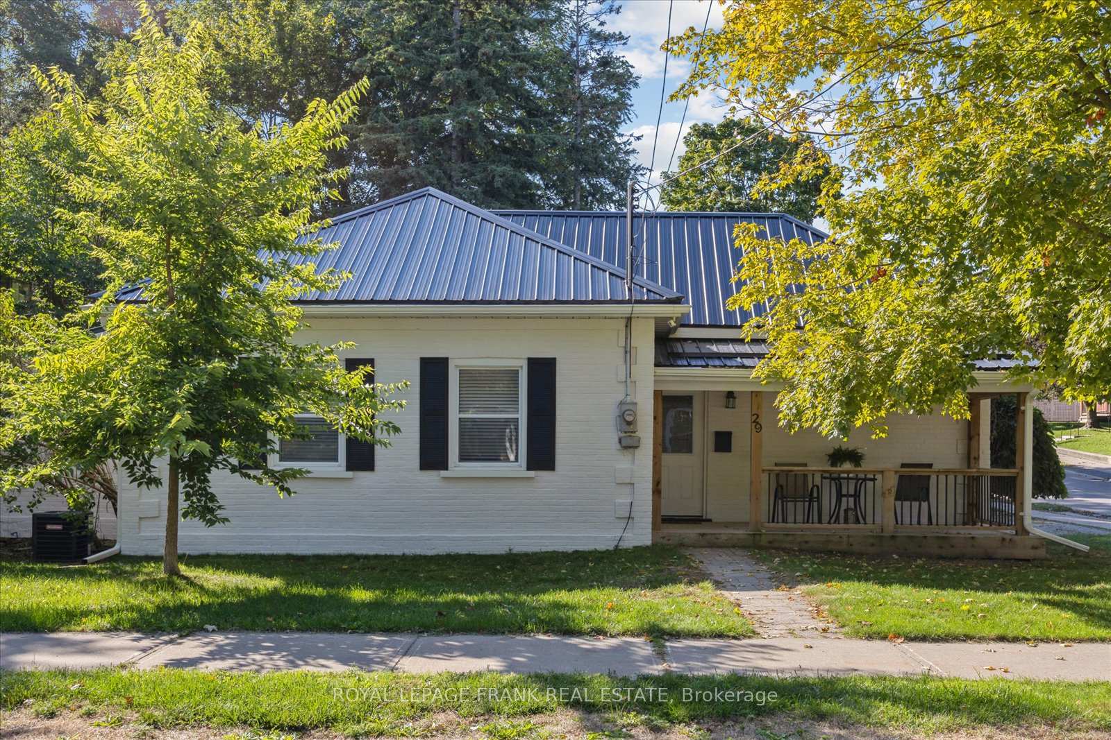 29-ridout-street-kawartha-lakes-ontario-x12380649