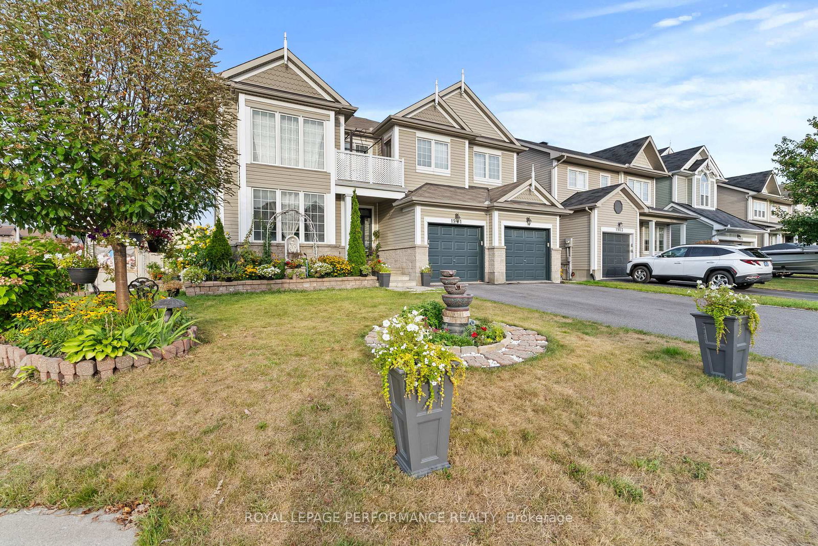 1901-pennyroyal-crescent-ottawa-ontario-x12380681