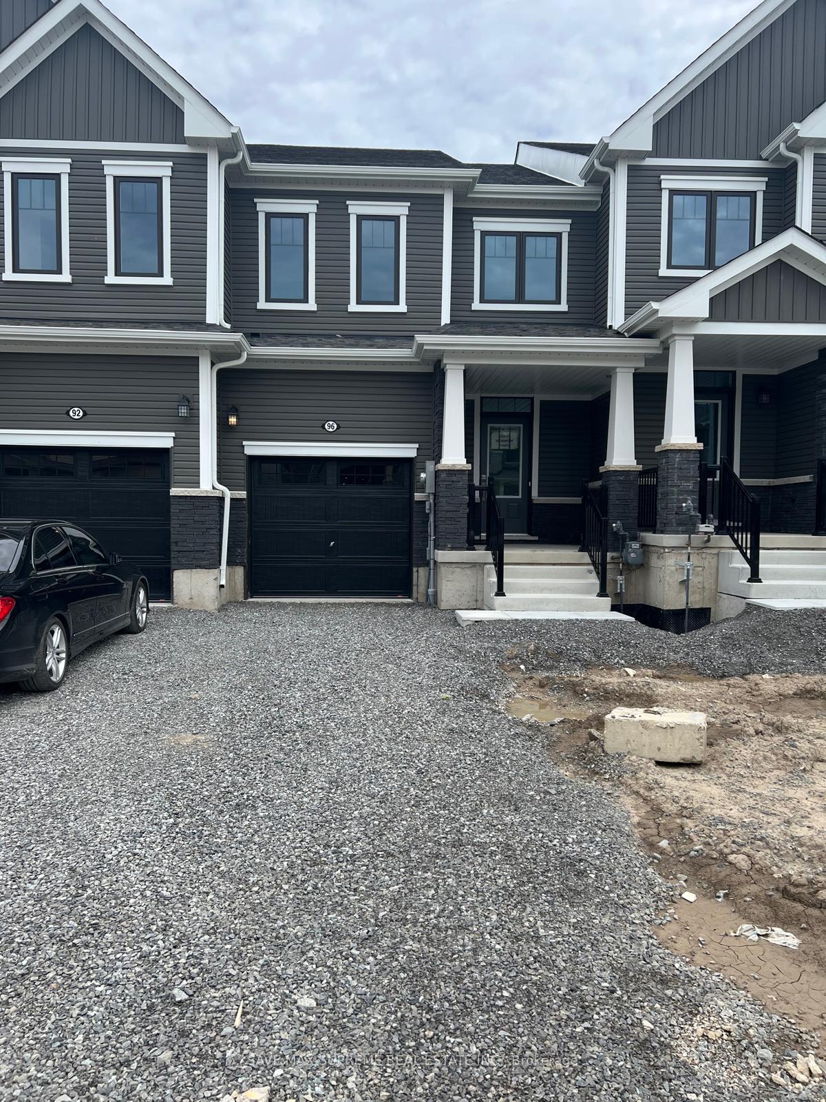 96-selection-heights-thorold-ontario-x12381187