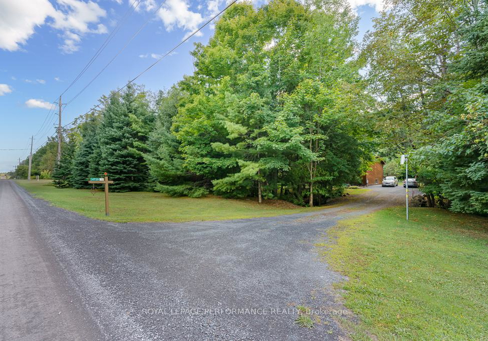 4720-lawson-road-south-stormont-ontario-x12381453