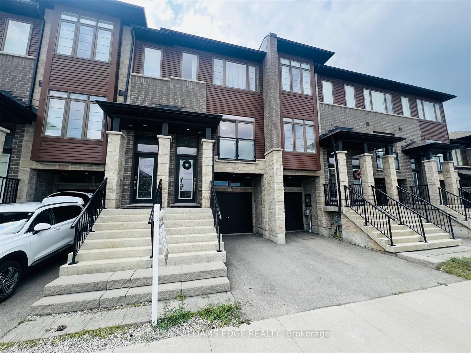30-time-square-boulevard-hamilton-ontario-x12381571