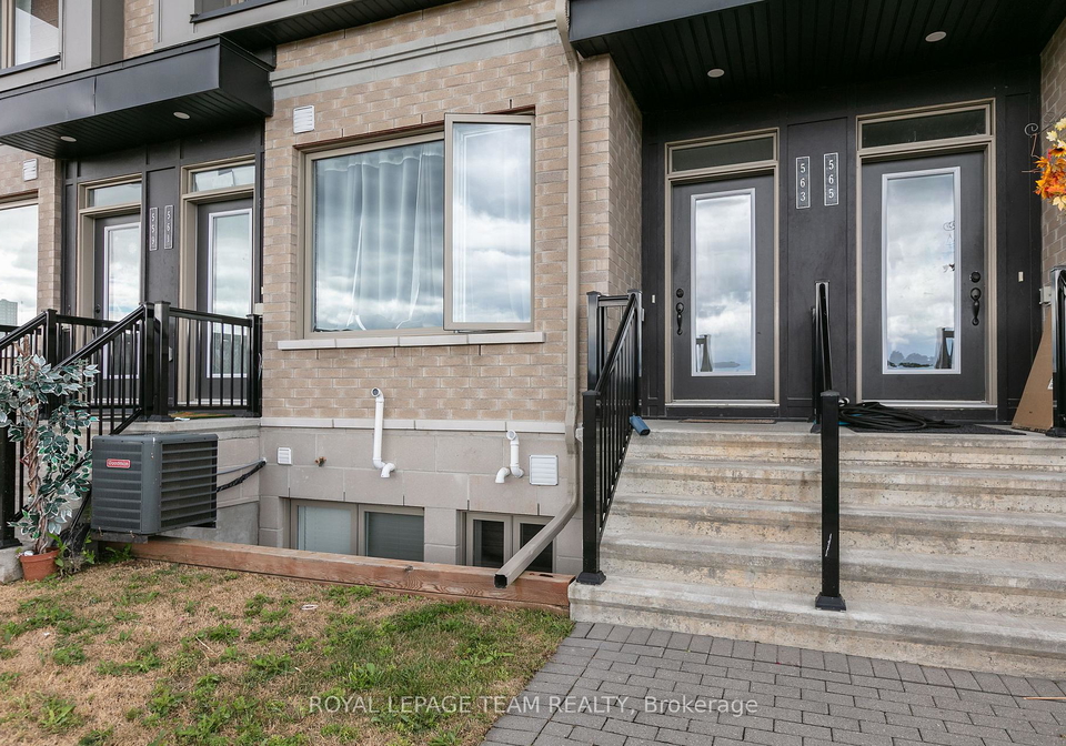 563-ozawa-private-ottawa-ontario-x12381597