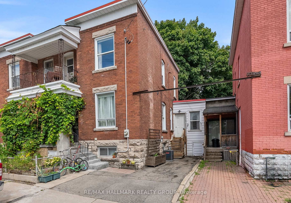 155-percy-street-ottawa-ontario-x12381727