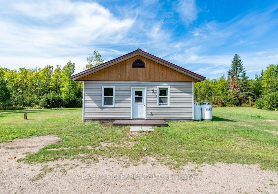 37335-highway-17-highway-laurentian-hills-ontario-x12382151