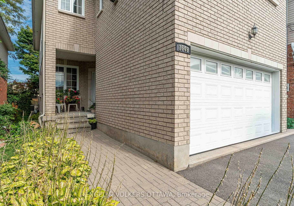 1649-rosebella-avenue-ottawa-ontario-x12382262
