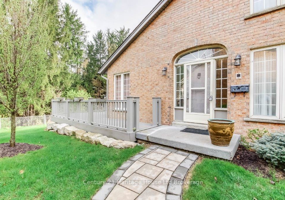 675-lansdowne-avenue-woodstock-ontario-x12382339
