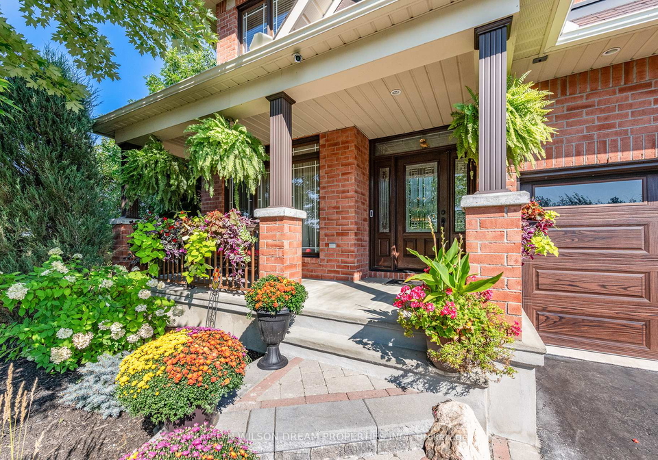 1095-halton-terrace-kanata-ontario-x12382363