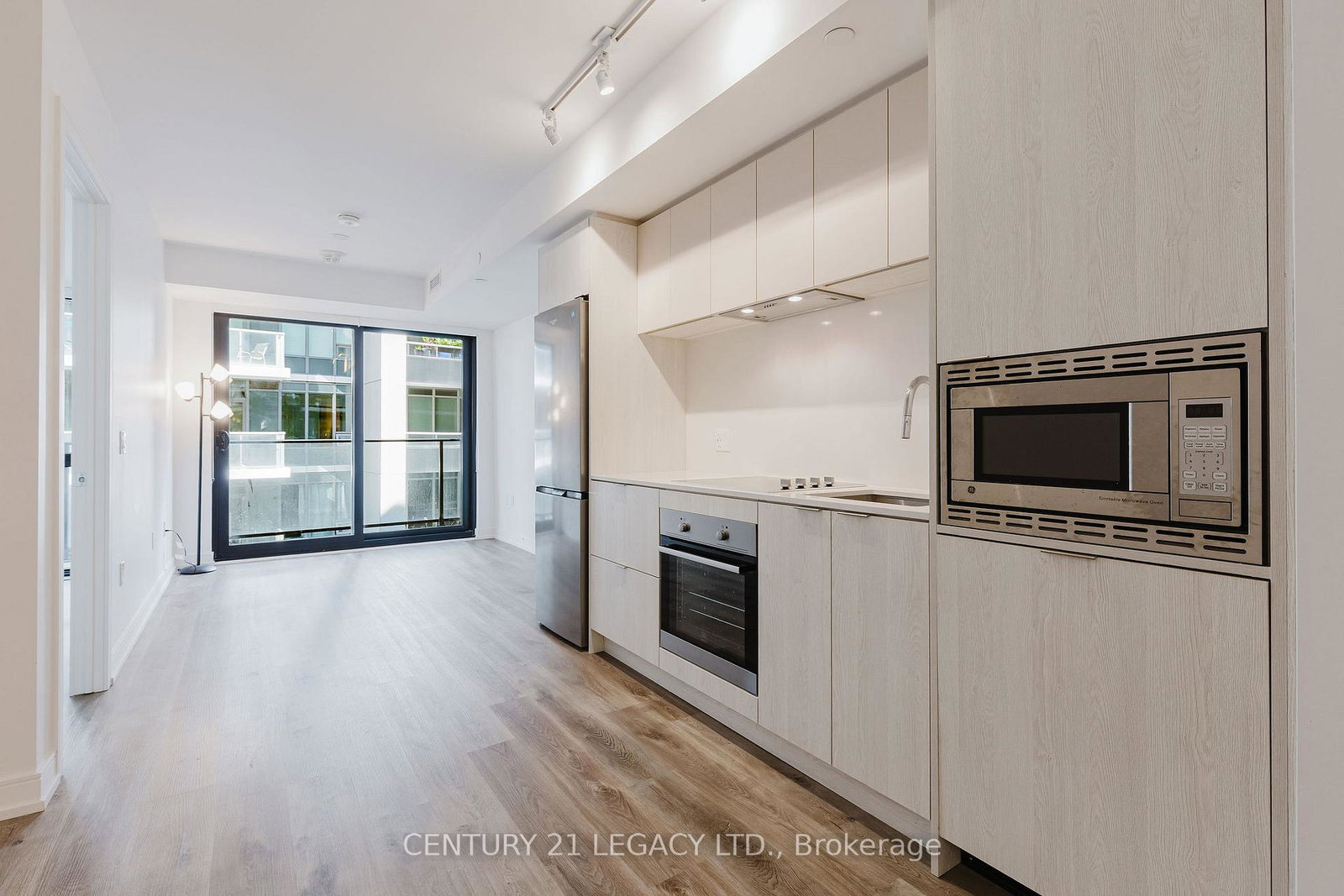 1-jarvis-street-hamilton-ontario-x12382483