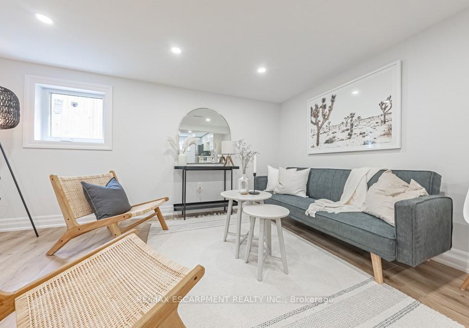 587-queensdale-avenue-e-hamilton-ontario-x12382552