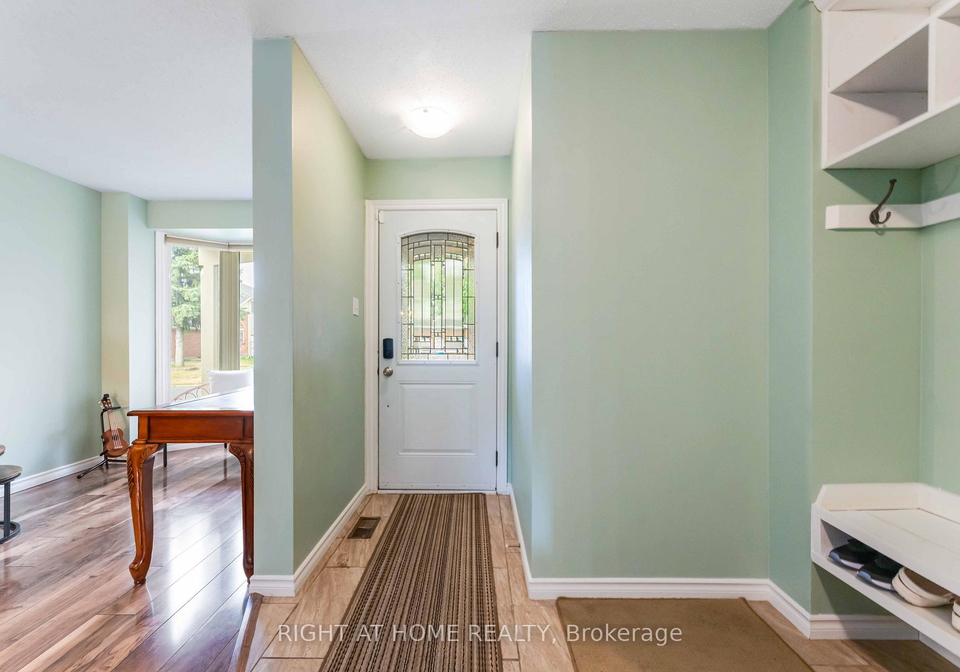 8-stable-way-kanata-ontario-x12382780