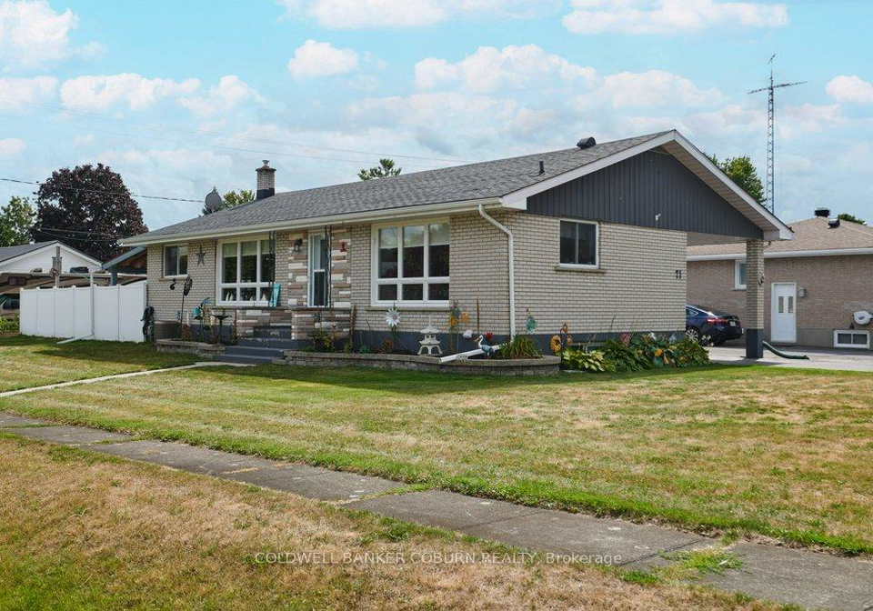 71-fifth-street-e-south-dundas-ontario-x12383141