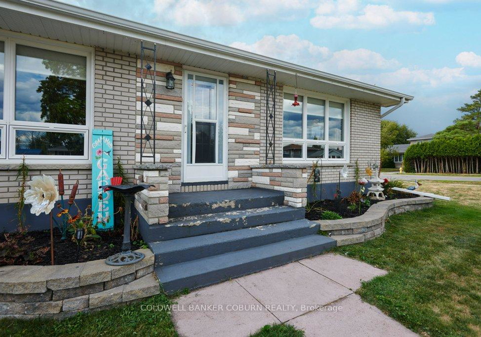 71-fifth-street-e-south-dundas-ontario-x12383141