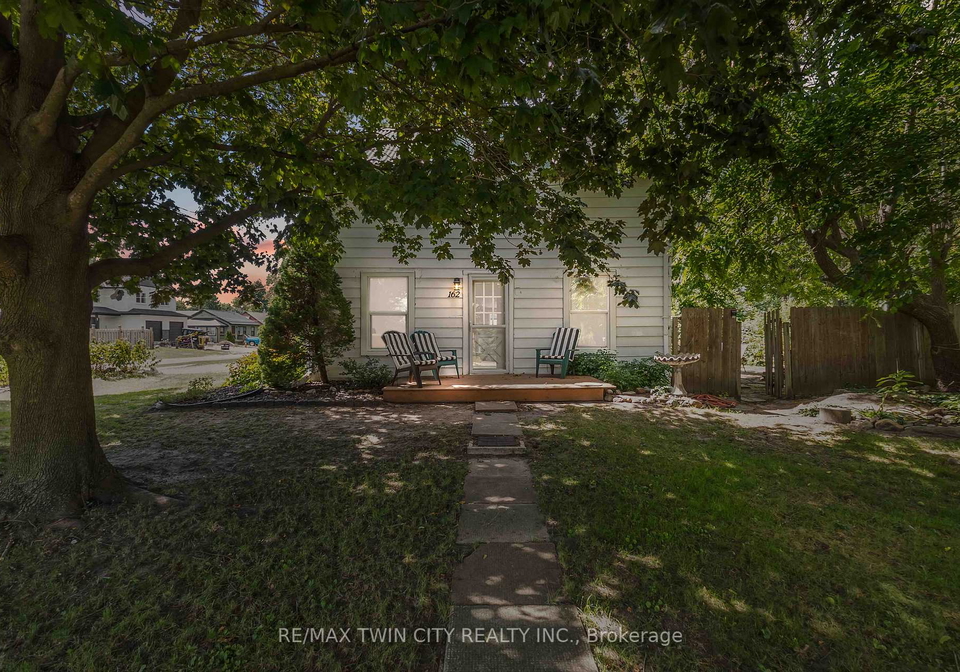 162-adelaide-street-strathroy-caradoc-ontario-x12383169