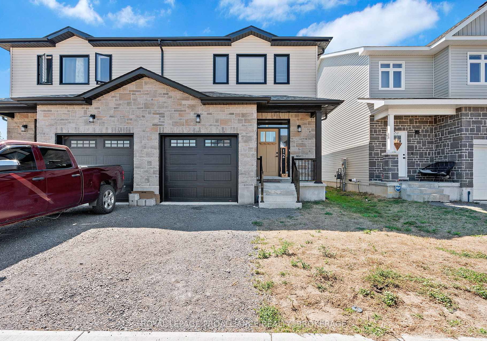 12-dusenbury-crescent-loyalist-ontario-x12383263