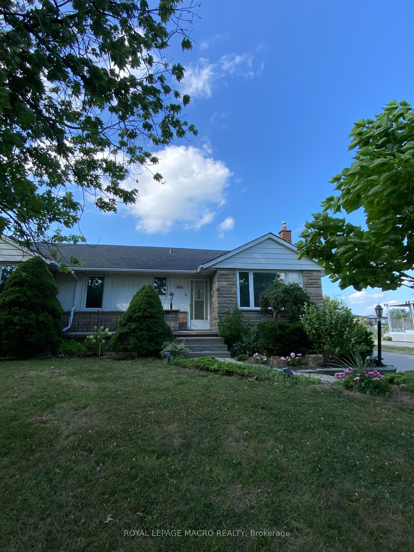 1841-rymal-road-e-hamilton-ontario-x12383317