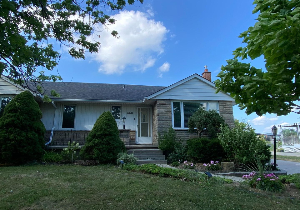 1841-rymal-road-e-hamilton-ontario-x12383317