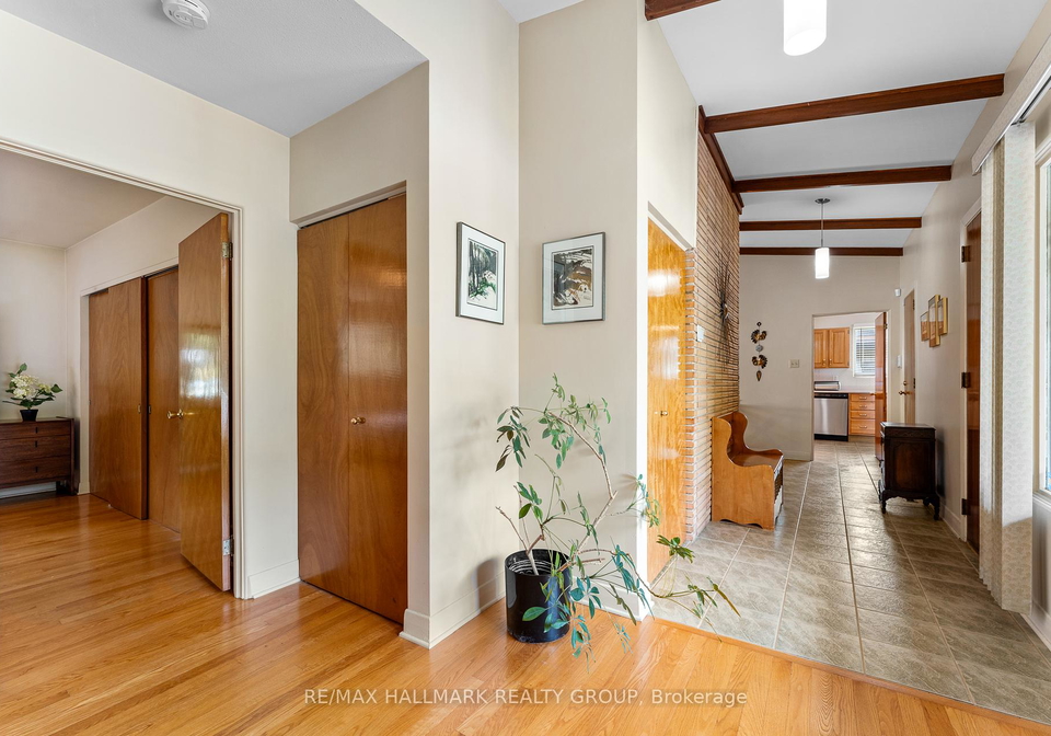 116-sherwood-drive-ottawa-ontario-x12383557