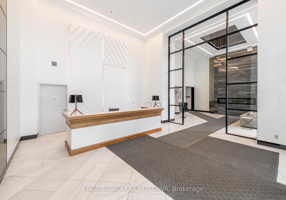 255-bay-street-w-ottawa-ontario-x12383591