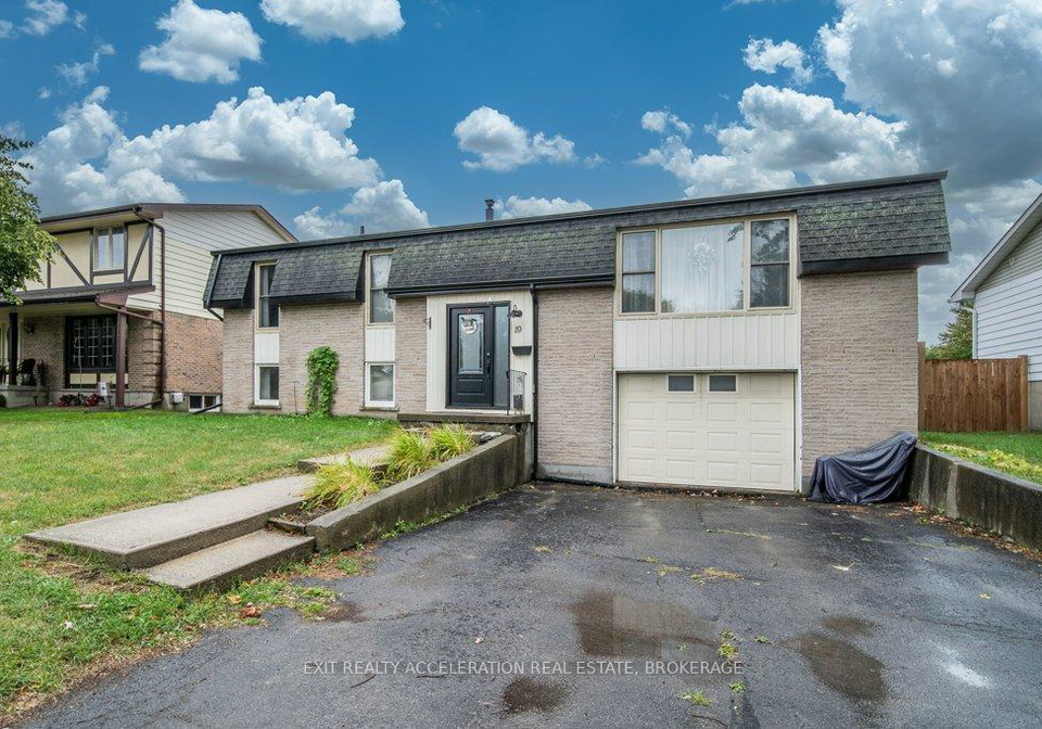 19-mortensen-drive-loyalist-ontario-x12383843