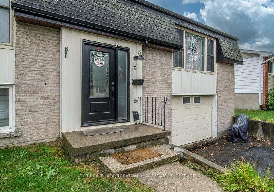 19-mortensen-drive-loyalist-ontario-x12383843