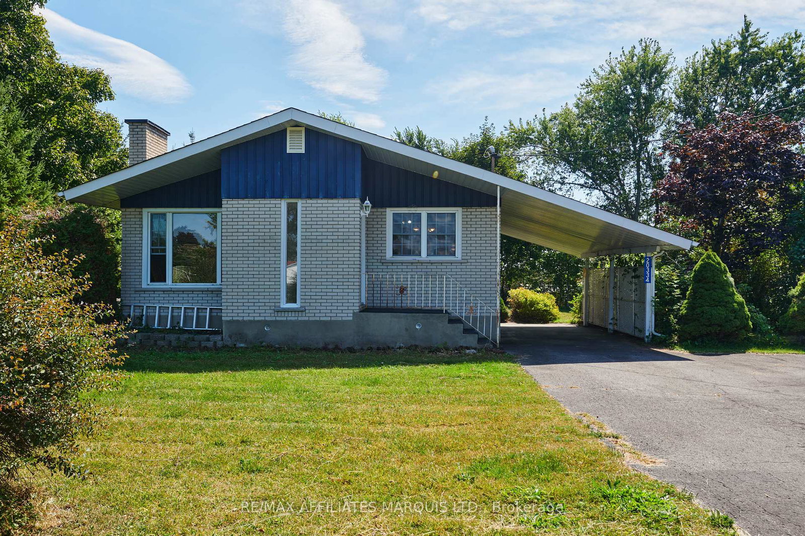 20334-third-st-gv-street-south-glengarry-ontario-x12383920
