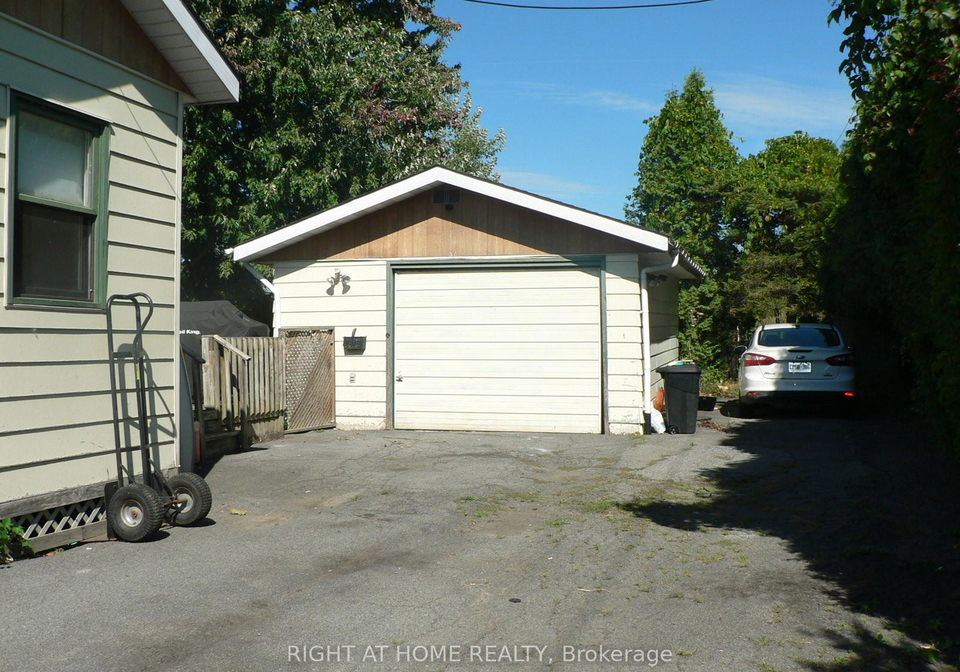 79-st-lawrence-street-south-stormont-ontario-x12384112