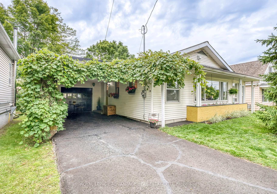 8-george-avenue-perth-ontario-x12384157