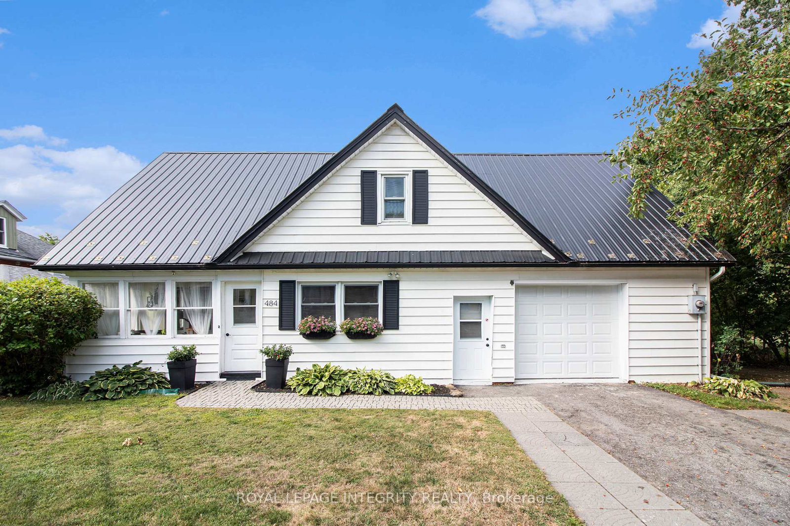 484-whitney-street-north-dundas-ontario-x12384378