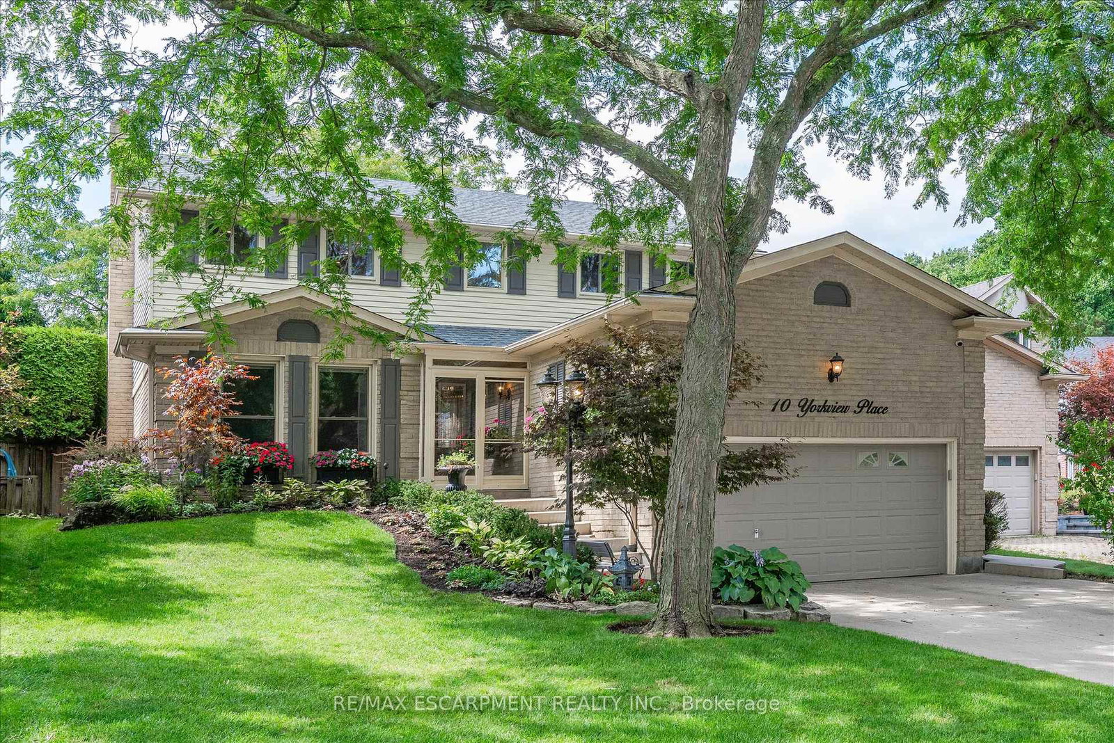 10-yorkview-place-hamilton-ontario-x12384641