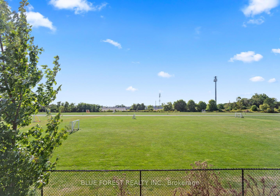 west-village-square-london-north-ontario-x12384670
