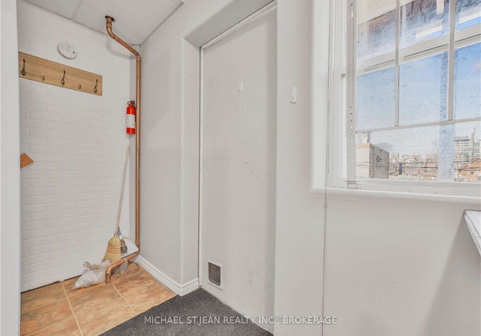 14-victoria-avenue-n-hamilton-ontario-x12384734