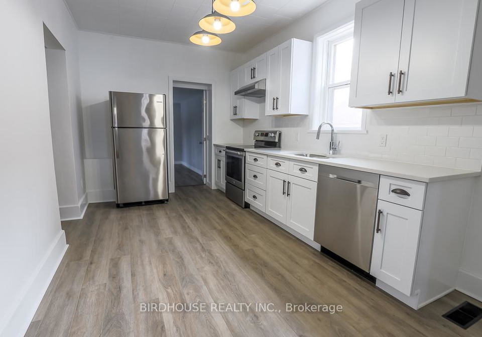 20-st-lawrence-street-kawartha-lakes-ontario-x12384894