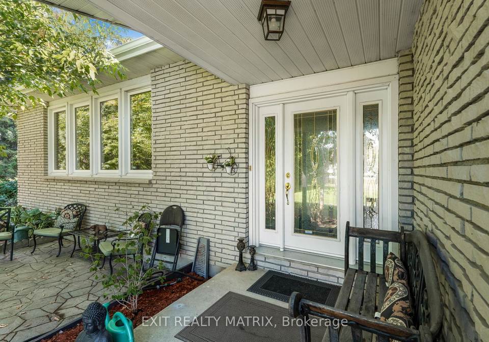 4368-county-road-31-south-dundas-ontario-x12384988
