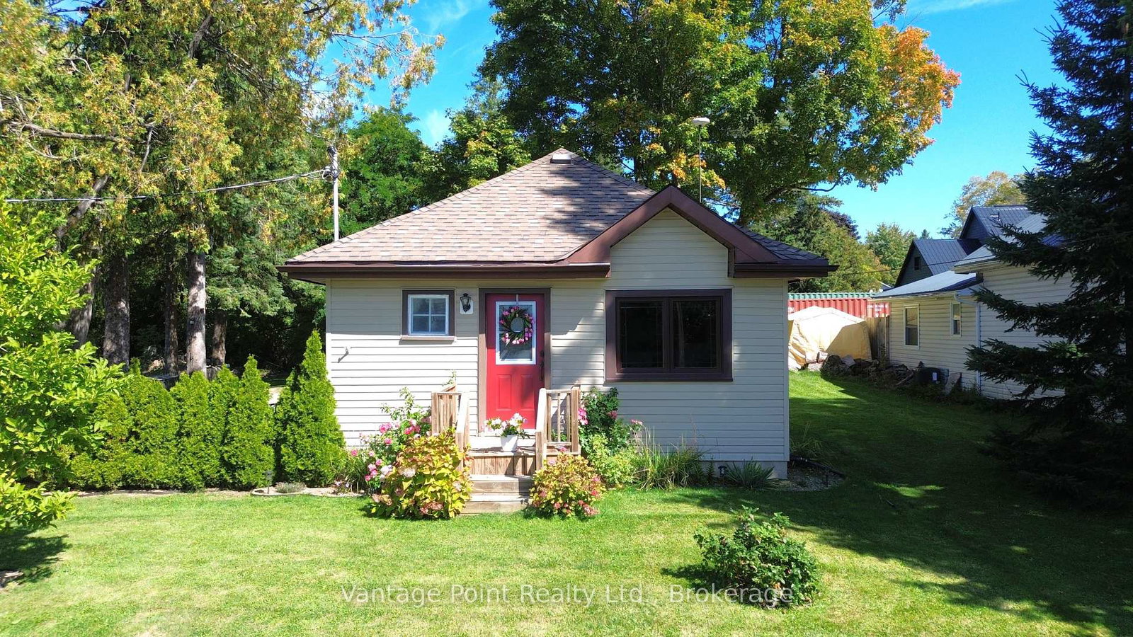 777007-10-highway-chatsworth-ontario-x12385035
