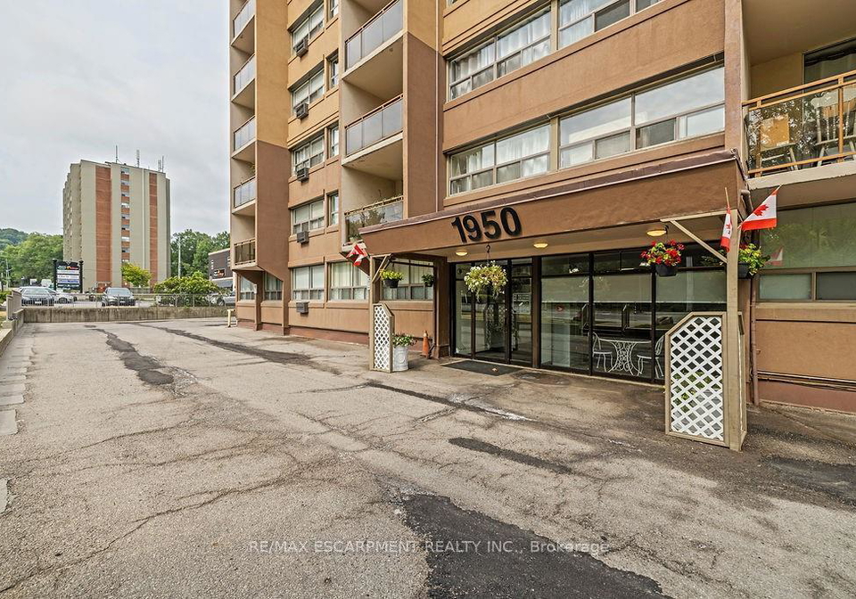 1950-main-street-w-hamilton-ontario-x12385718
