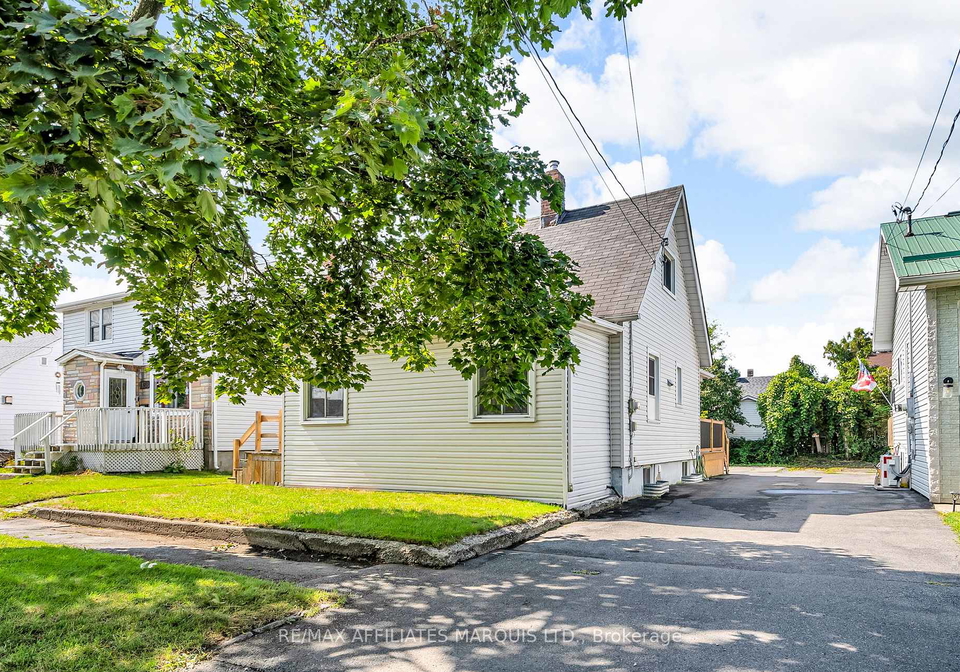 1142-dieppe-street-cornwall-ontario-x12386633