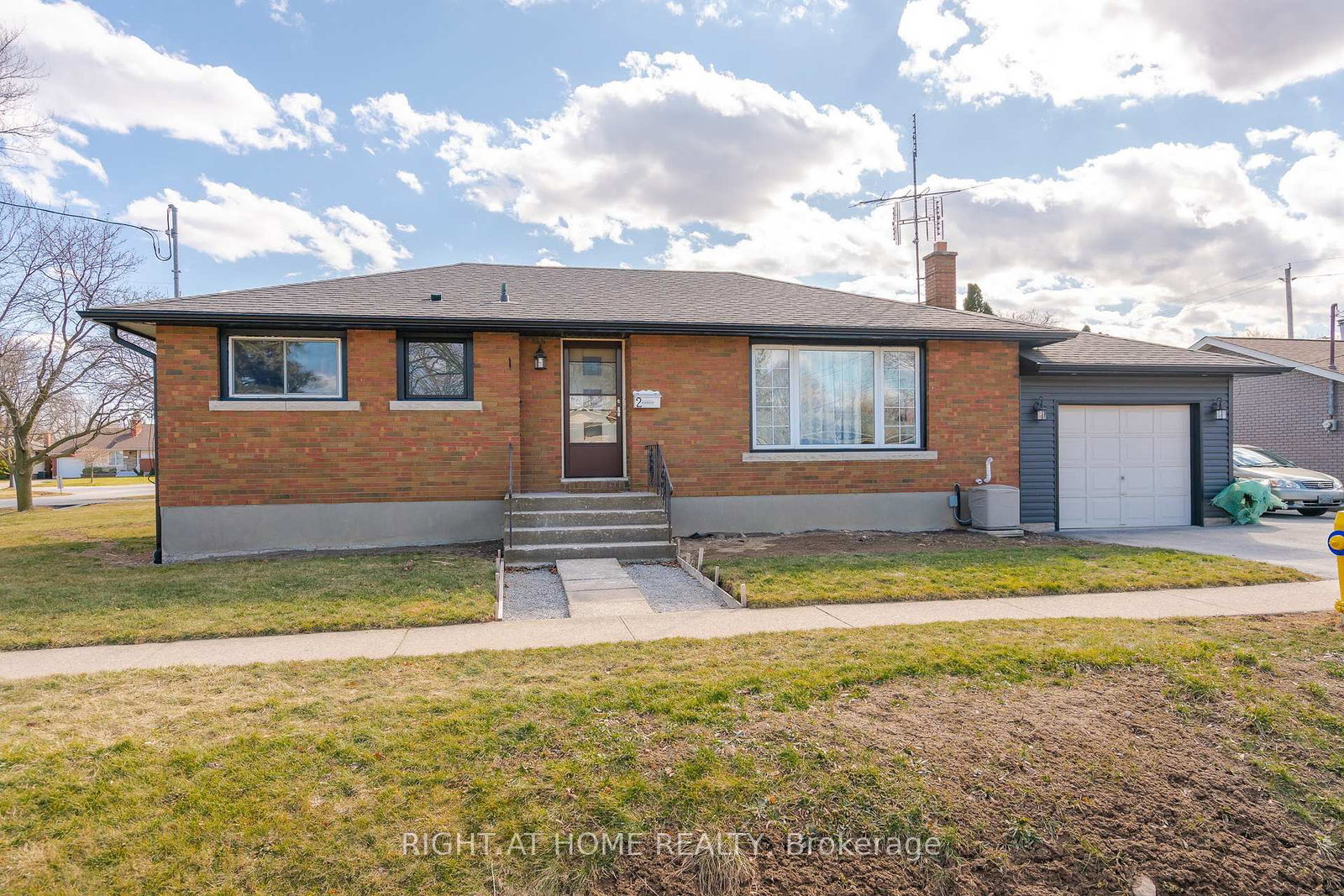 2-kilbourne-crescent-st-catharines-ontario-x12386670